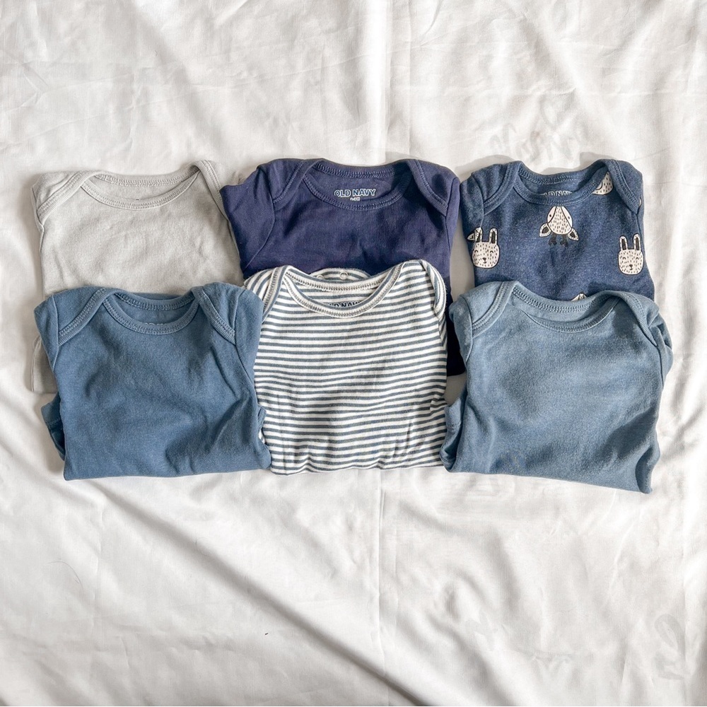 Set of 6 Old Navy Blue Tone Long Sleeve Onesies in Size 0-3 Months